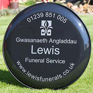 Lettering using single colour cut vinyl.